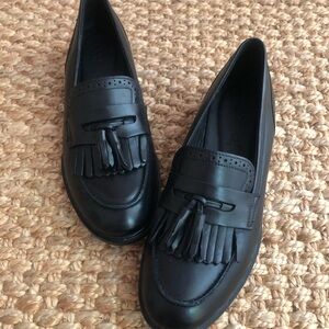 New: Ecco Classic Tassel Loafer. Kiltie. Black Leather. Size 41 or 10/10.5